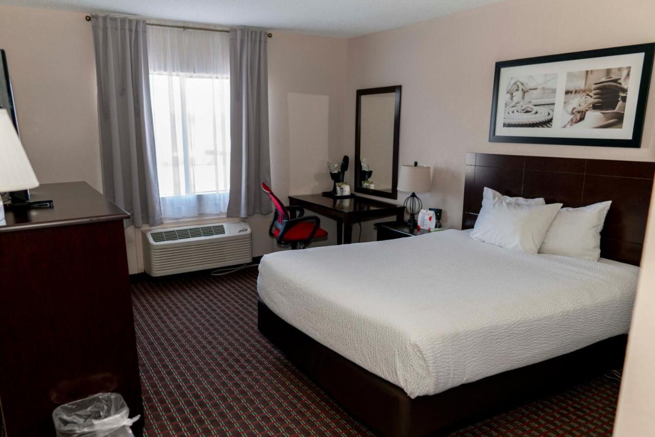 Ramada By Wyndham Tell City Esterno foto