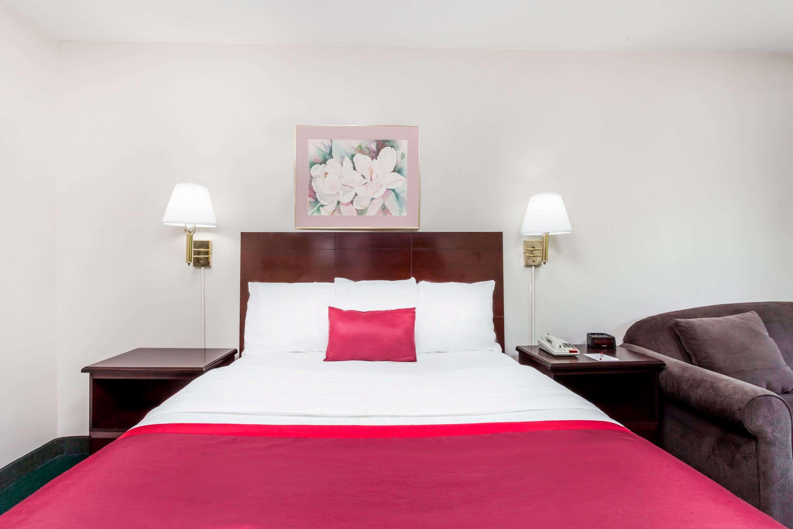 Ramada By Wyndham Tell City Esterno foto