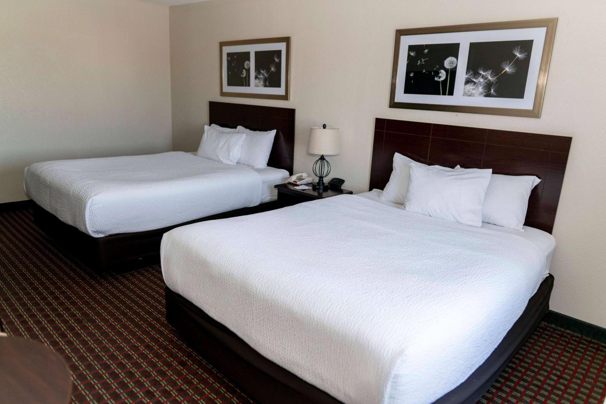 Ramada By Wyndham Tell City Esterno foto